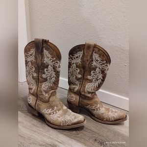 Corral glow in the dark boots for teen girl